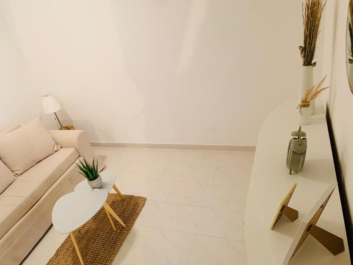 Ruhige Wohnung Im Gasometer Wien *Wifi*U3*Netflix* Bagian luar foto