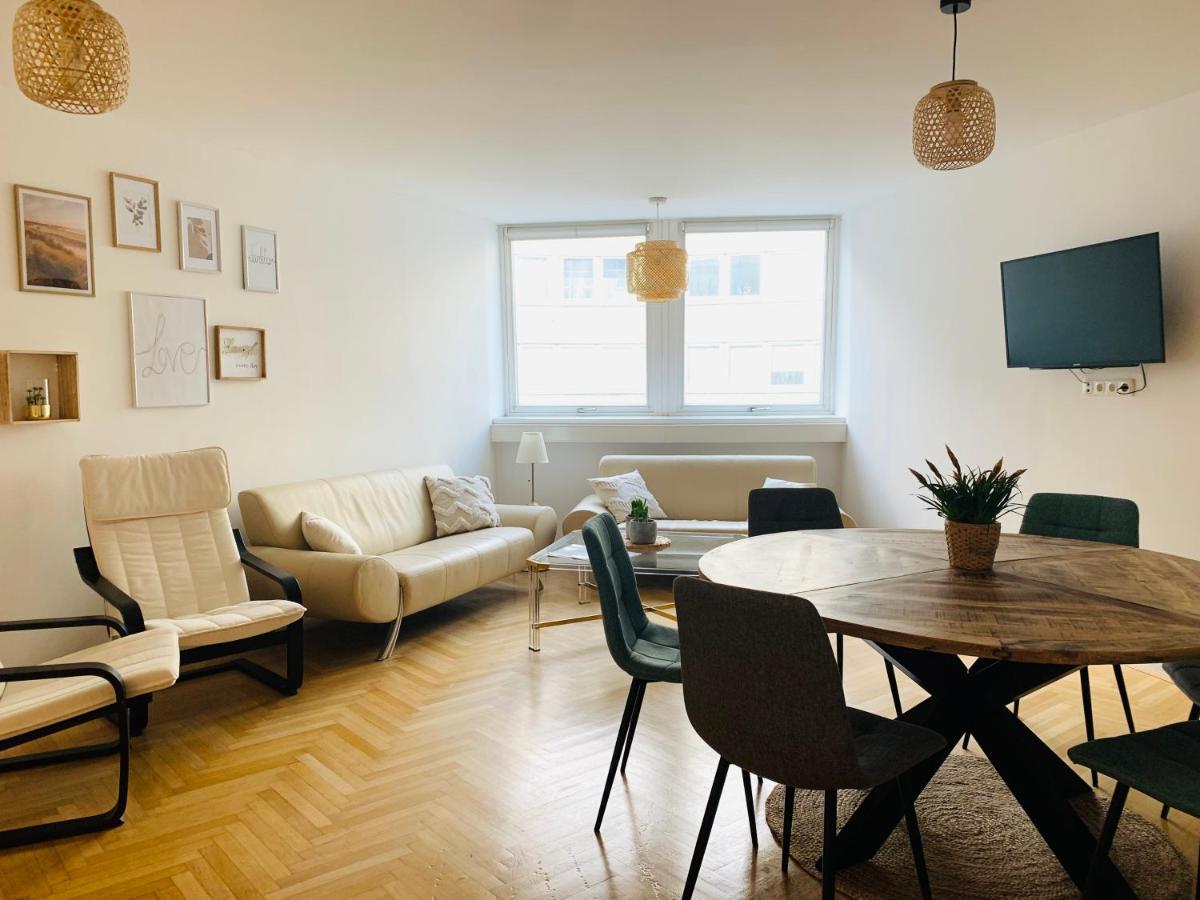 Ruhige Wohnung Im Gasometer Wien *Wifi*U3*Netflix* Bagian luar foto