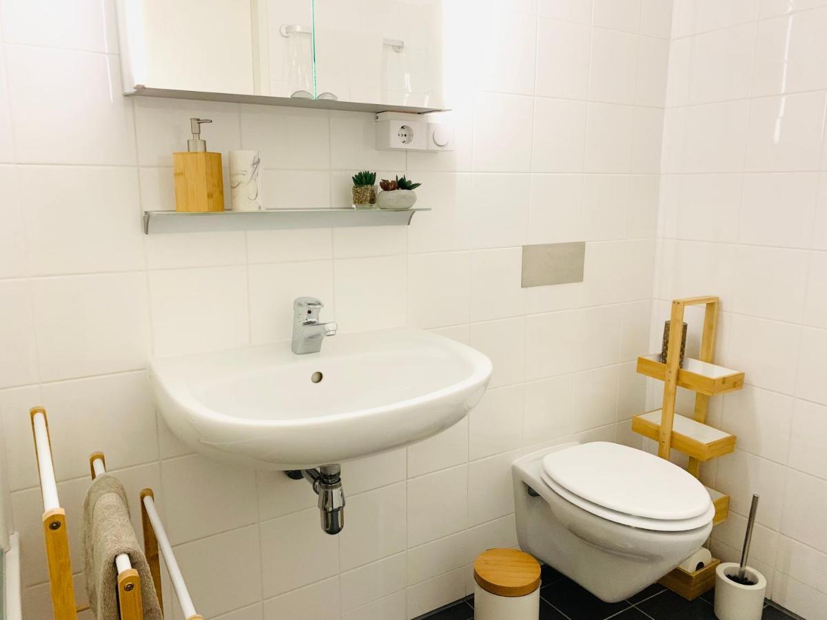 Ruhige Wohnung Im Gasometer Wien *Wifi*U3*Netflix* Bagian luar foto