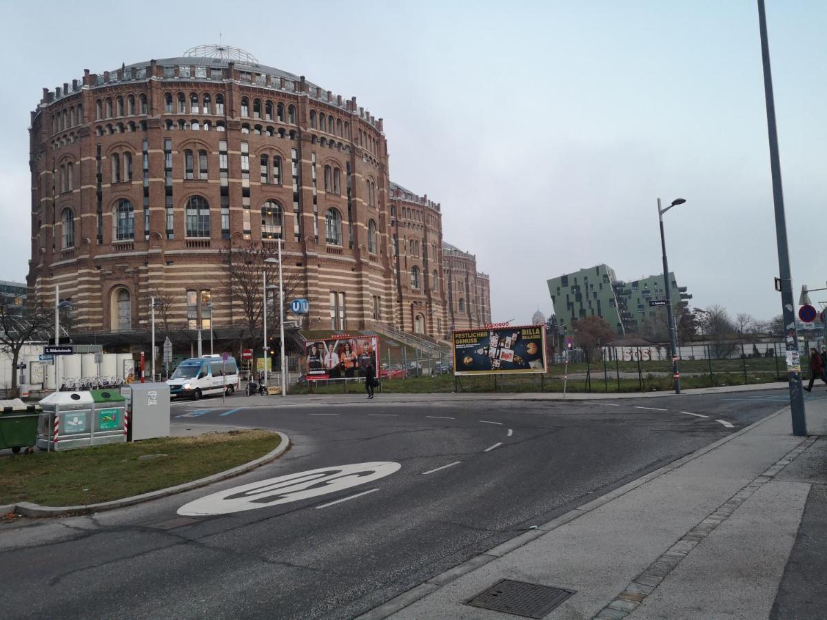 Ruhige Wohnung Im Gasometer Wien *Wifi*U3*Netflix* Bagian luar foto